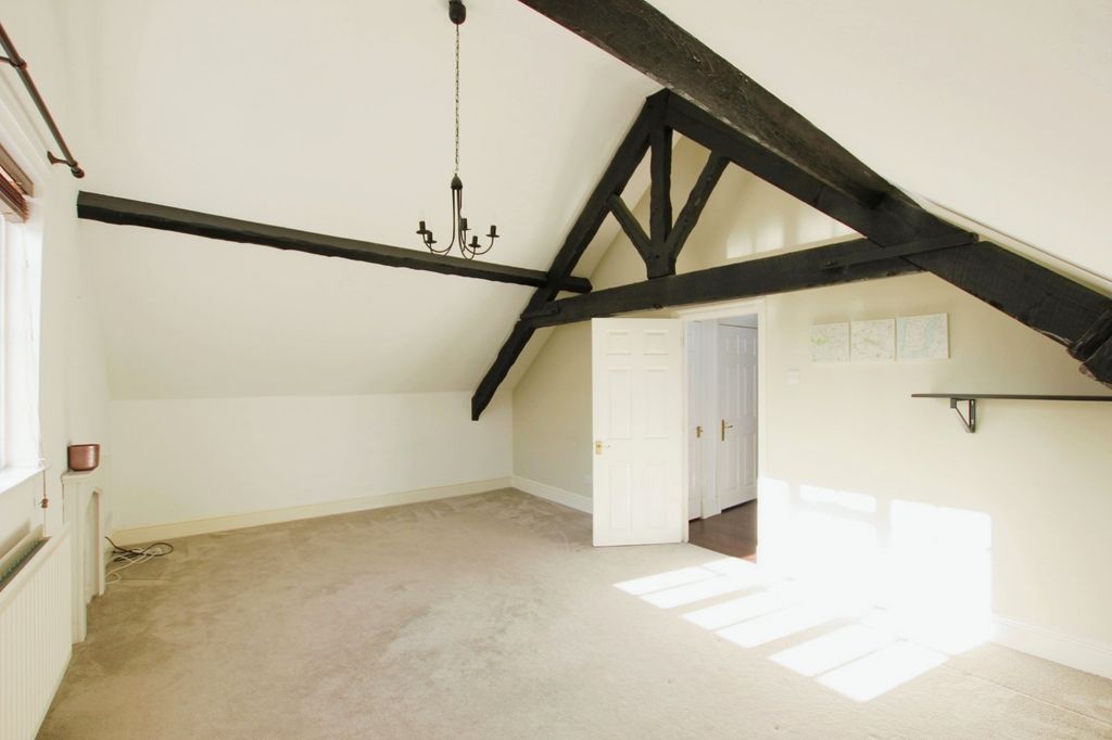 Property photo 2 of 11 Picture No. 13