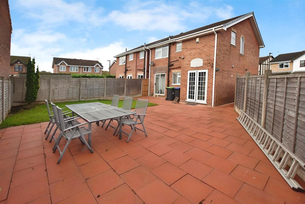 Property photo 2 of 14 Outside