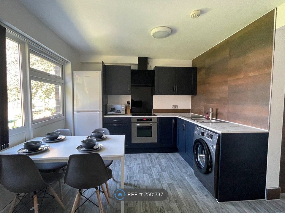 Property photo 1 of 12 Kitchen Dining