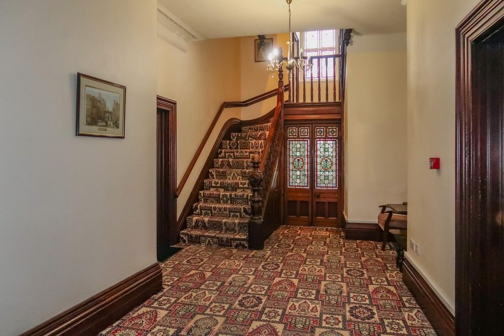 Property photo 2 of 12 Communal Hall