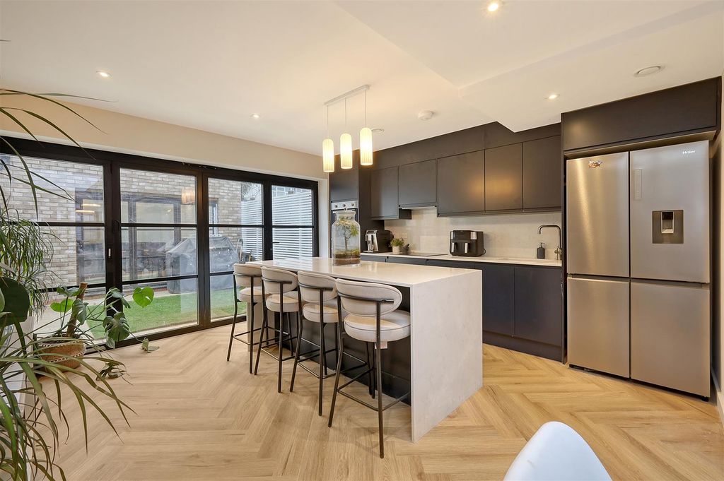 Property photo 1 of 23 3