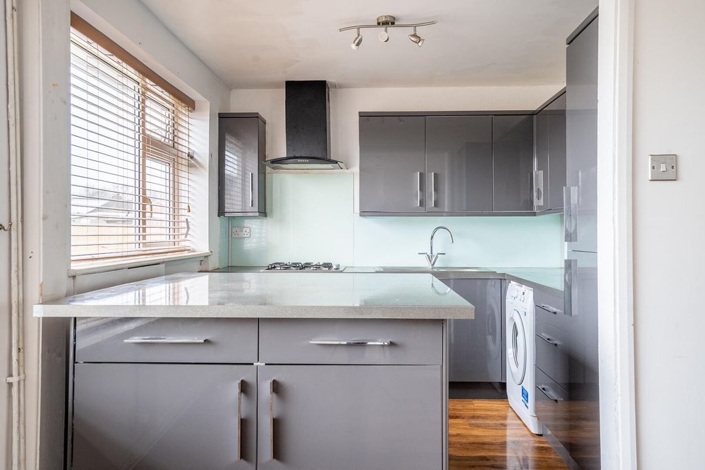 Property photo 3 of 15 Kitchen