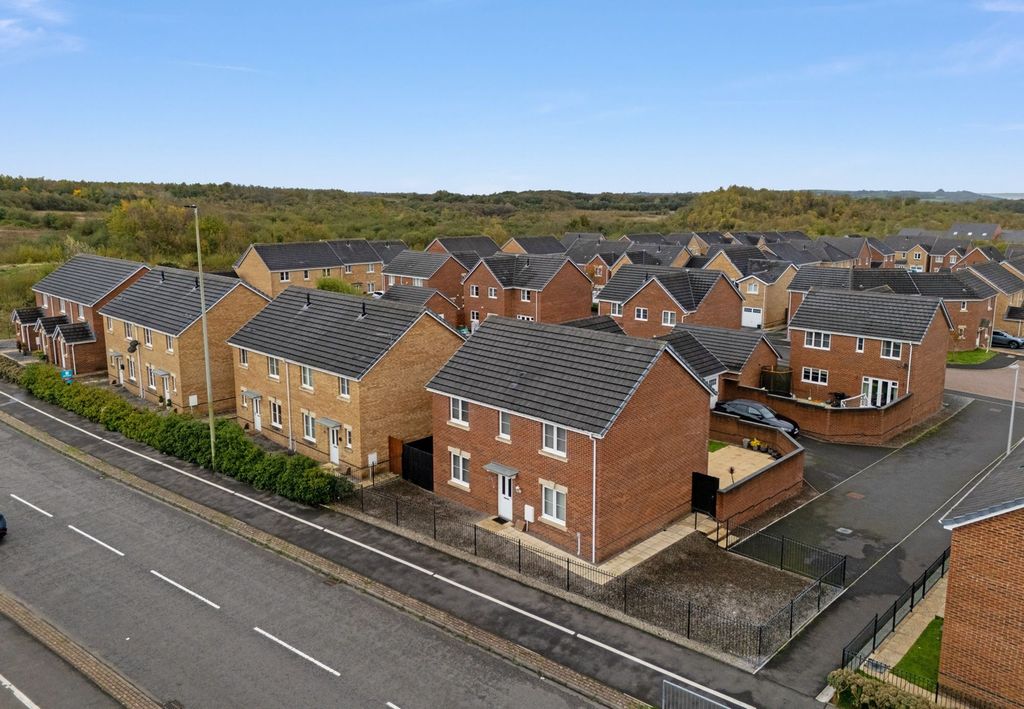 Property photo 1 of 38