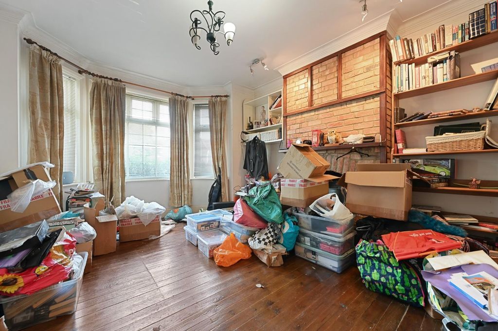 Property photo 3 of 6