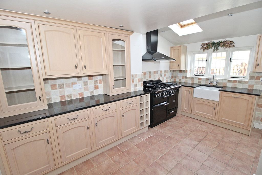 Property photo 3 of 14 3681867