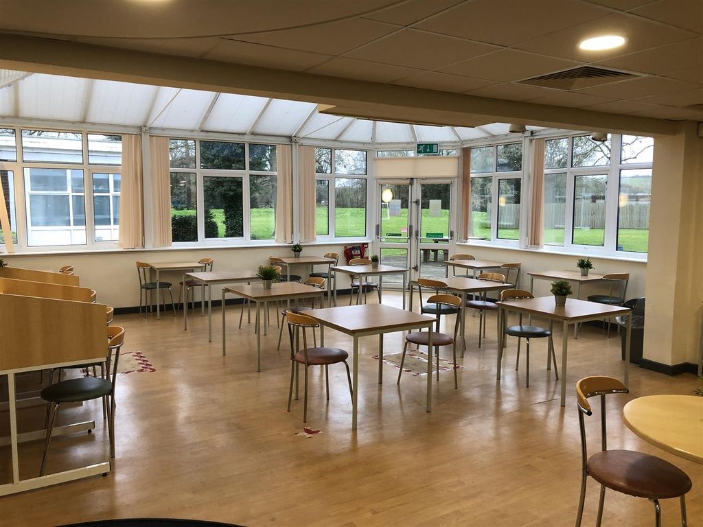 Property photo 3 of 8 Img_1923.Jpg