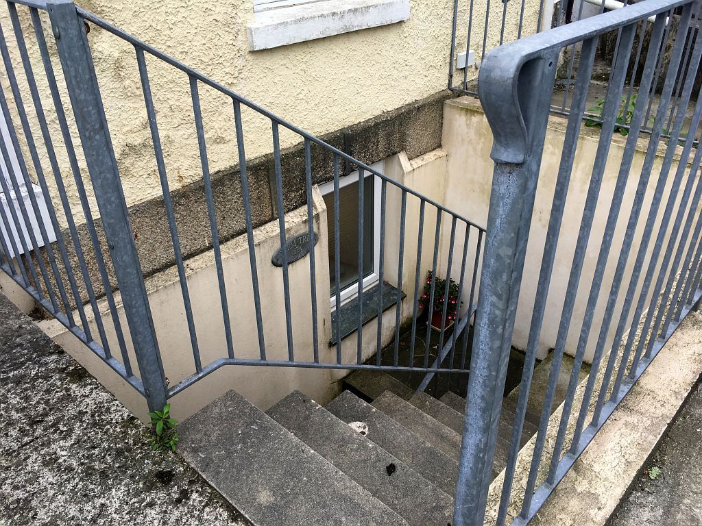 Property photo 2 of 10