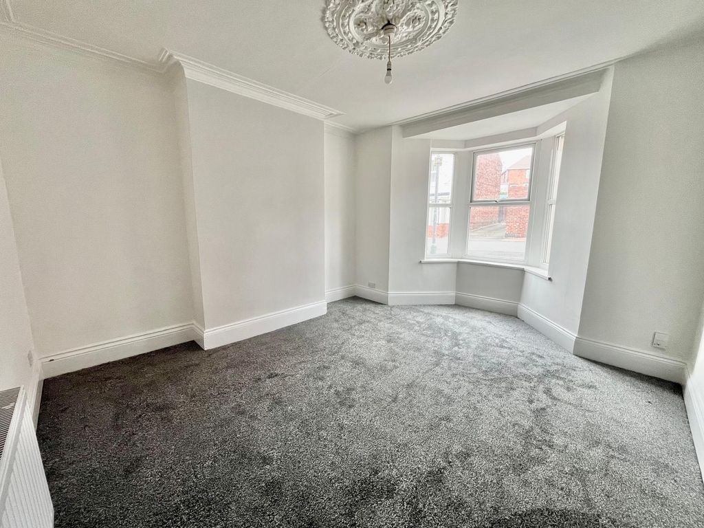 Property photo 3 of 10 Gallery