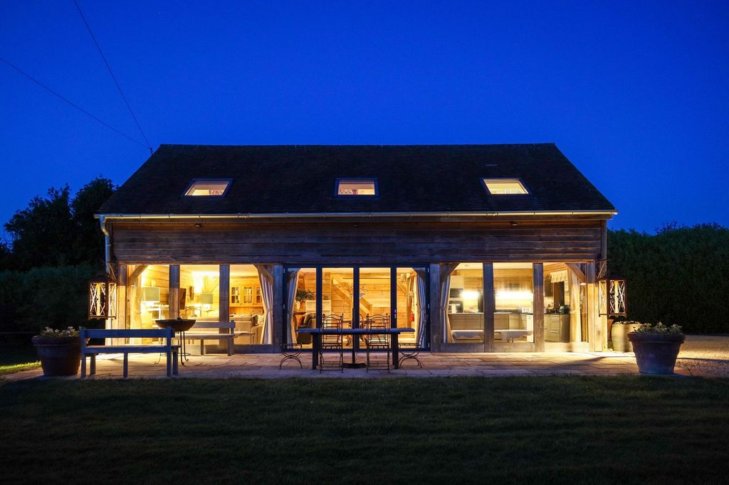 Property photo 1 of 25