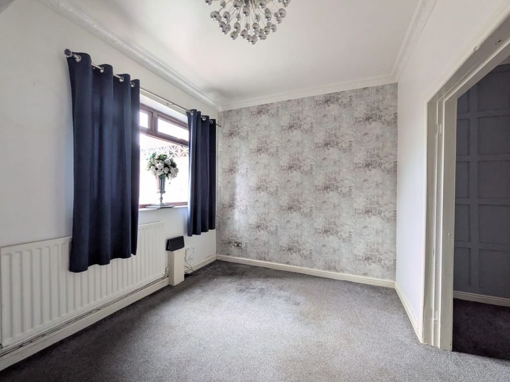 Property photo 3 of 7 21F456c7-5F47-4381-9530-B4Da94448898