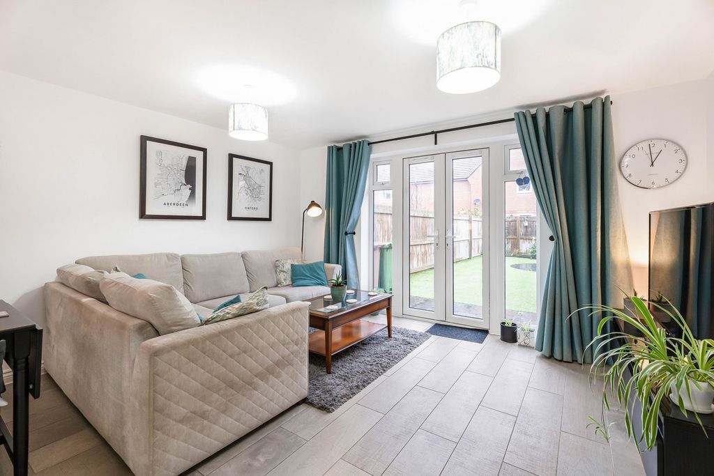 Property photo 3 of 18