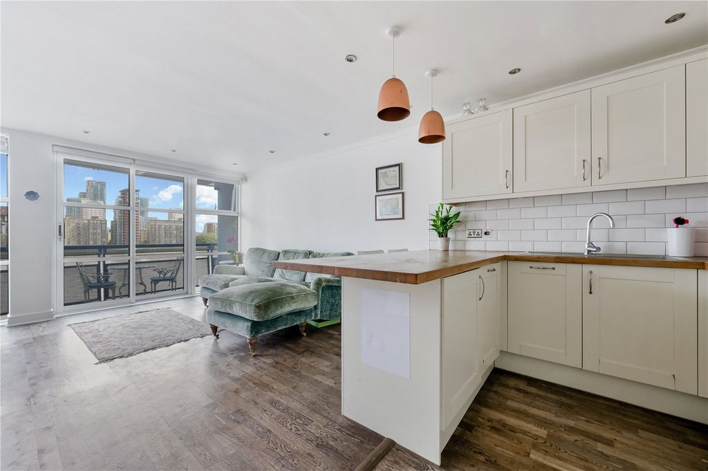 Property photo 1 of 12 Kitchen