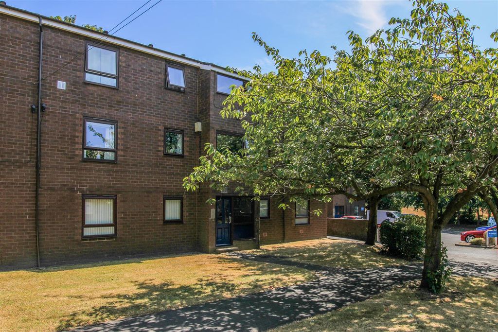 Property photo 1 of 8