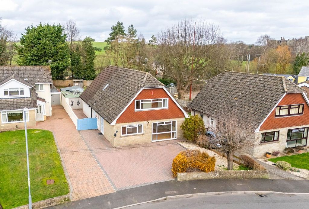 Property photo 1 of 34