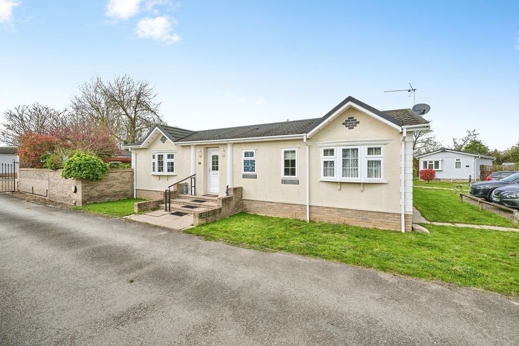 Property photo 1 of 20