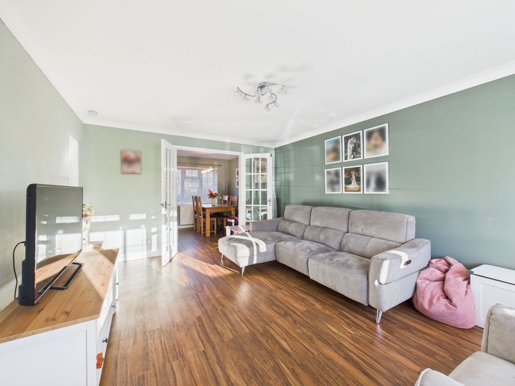 Property photo 2 of 21