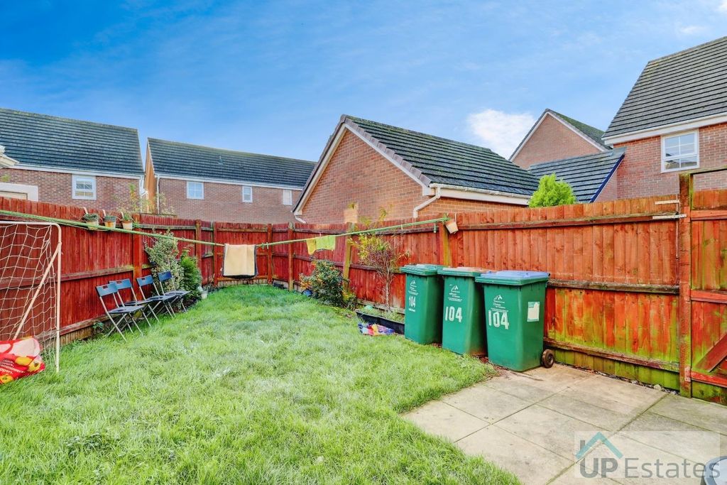 Property photo 2 of 19