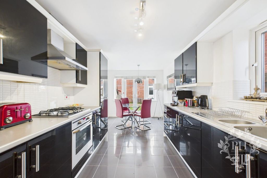 Property photo 3 of 19 Cam02002G0-Pr0232-Still010.Jpg