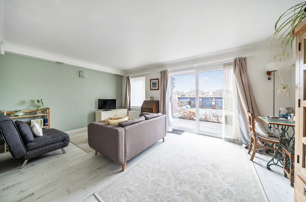 Property photo 2 of 10 1408888-4-6985Fc8...