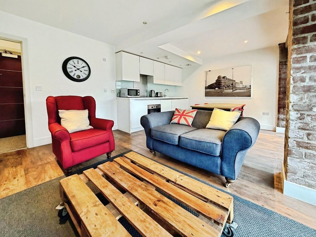 Property photo 2 of 11 Picture No. 14