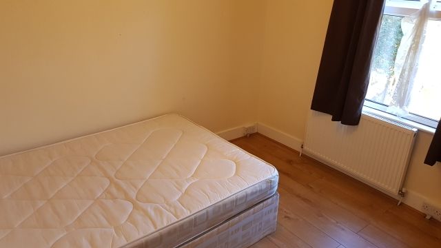 Property photo 1 of 3