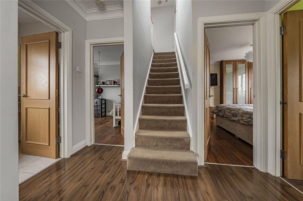 Property photo 3 of 14 Picture No. 27