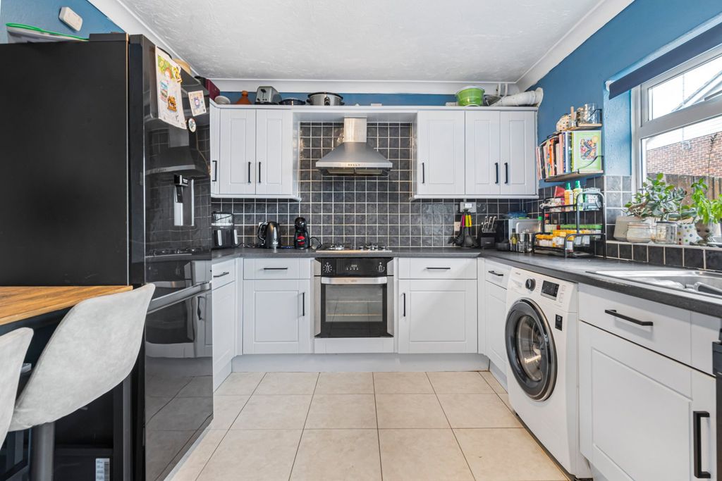 Property photo 3 of 10 Picture No. 16