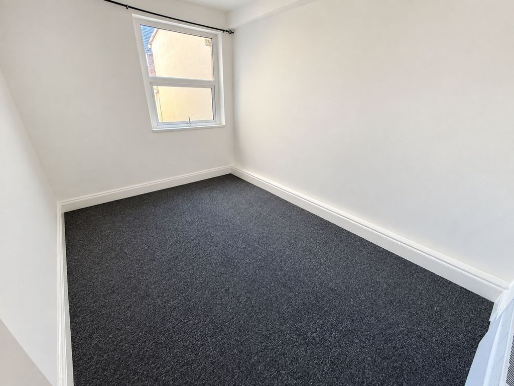Property photo 1 of 3