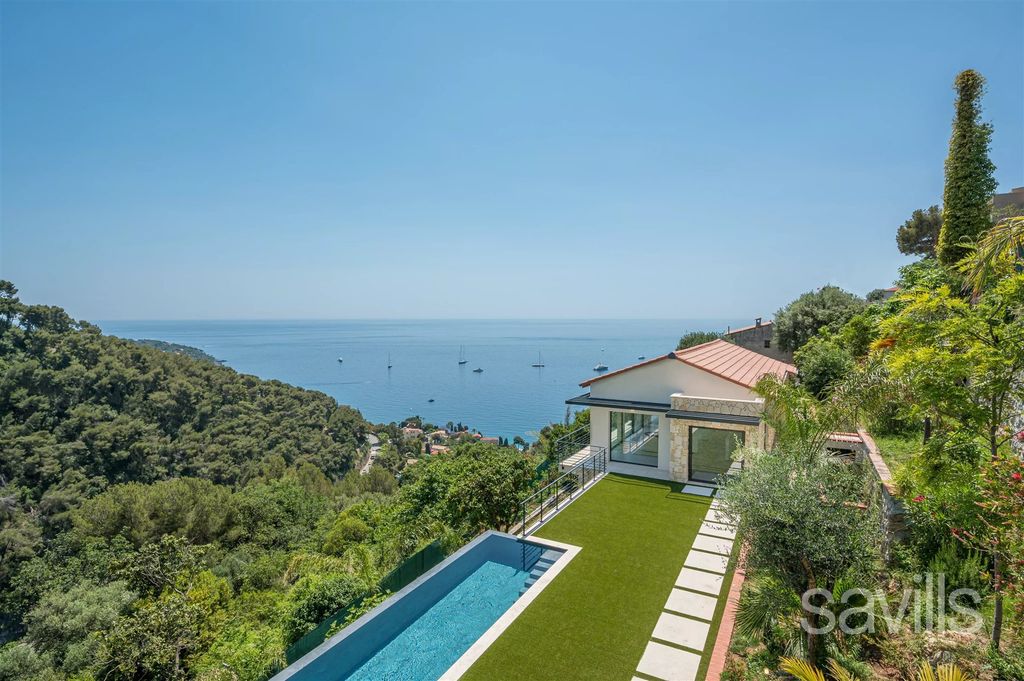 Property photo 1 of 42 Elegant Contemporary Villa With Exceptional Sea Views