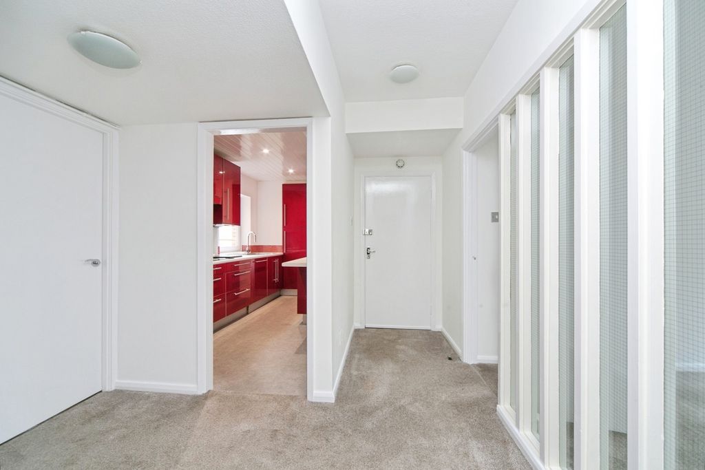 Property photo 2 of 14 Hall