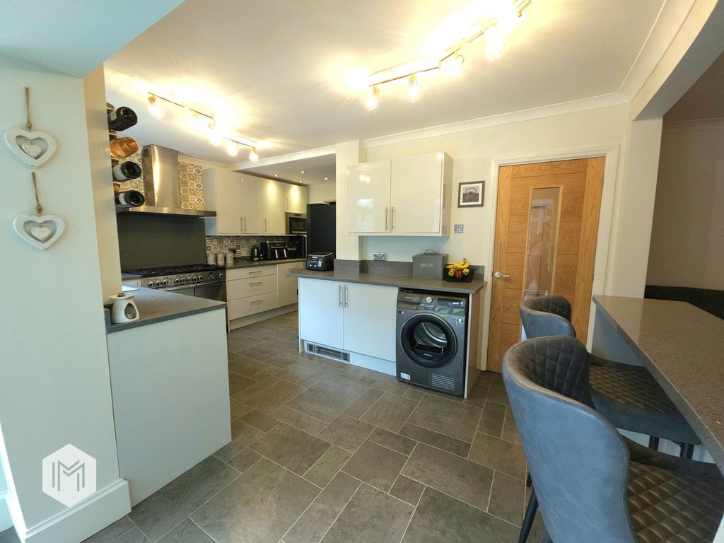 Property photo 2 of 34 Picture No. 31