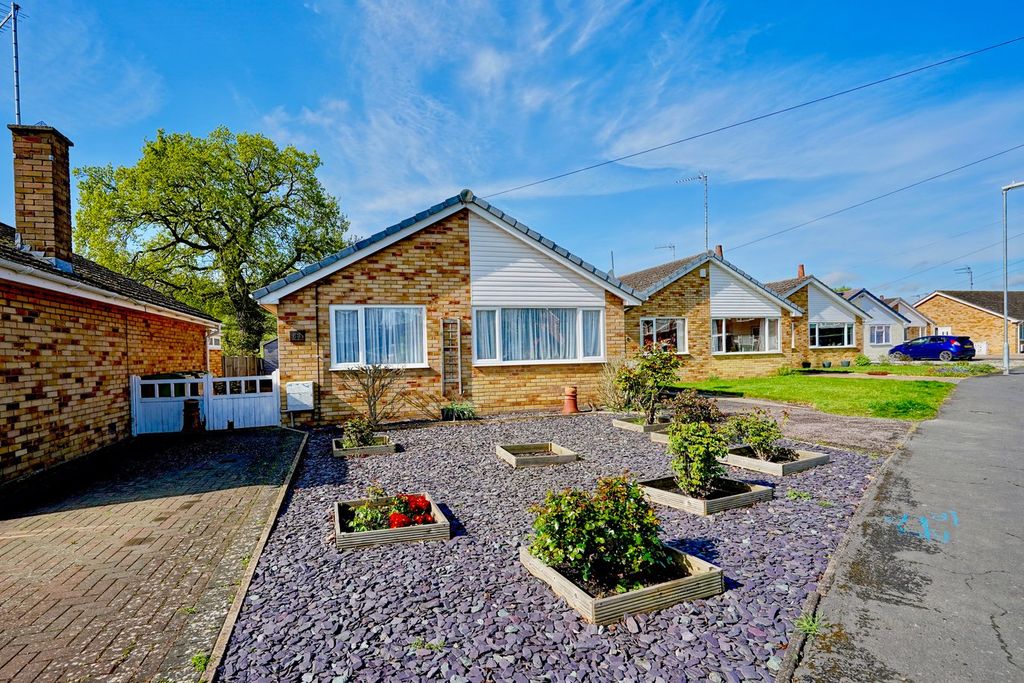 Property photo 2 of 12