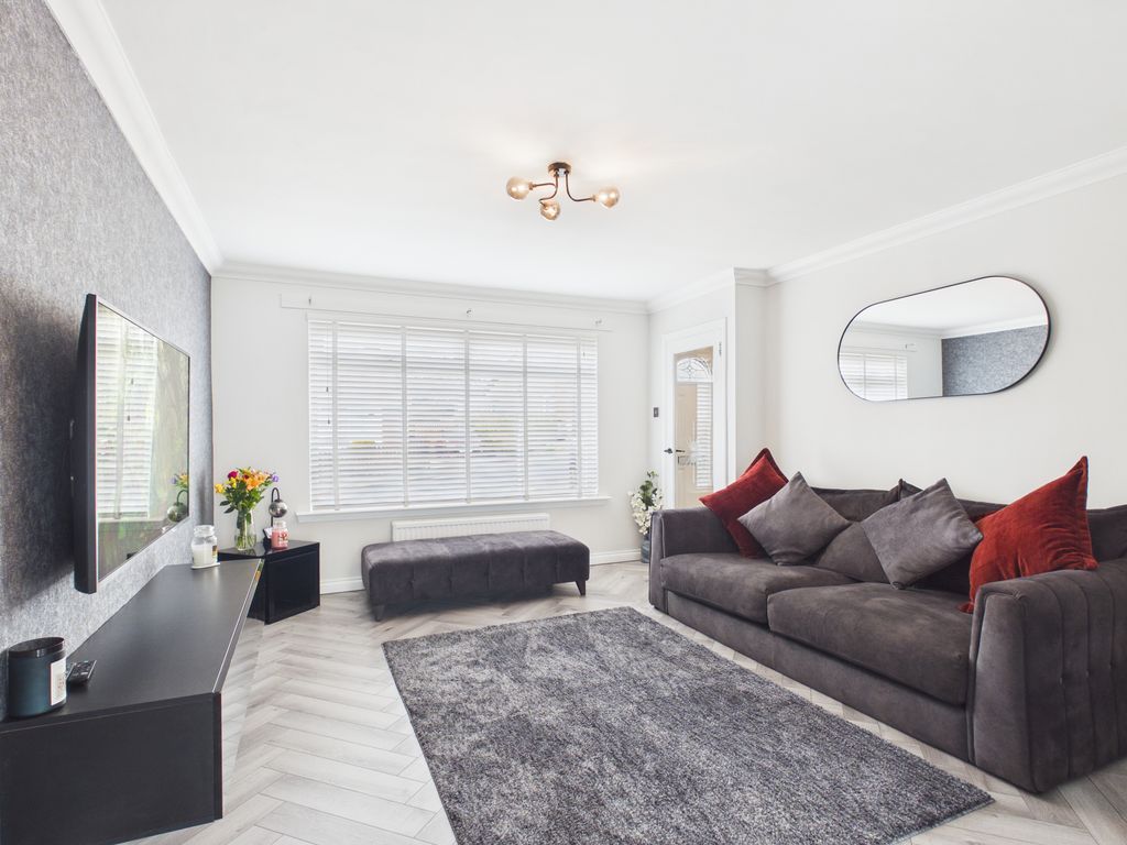 Property photo 2 of 23 Cam05526G0-Pr0113-Still011