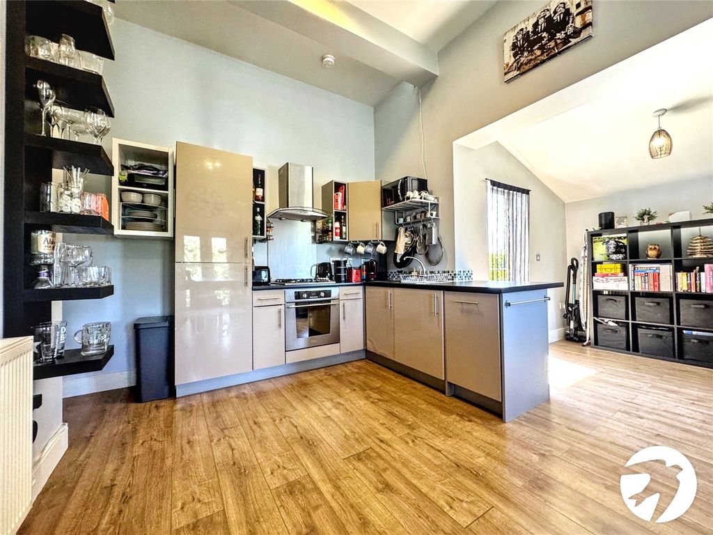 Property photo 3 of 13 Kitchen