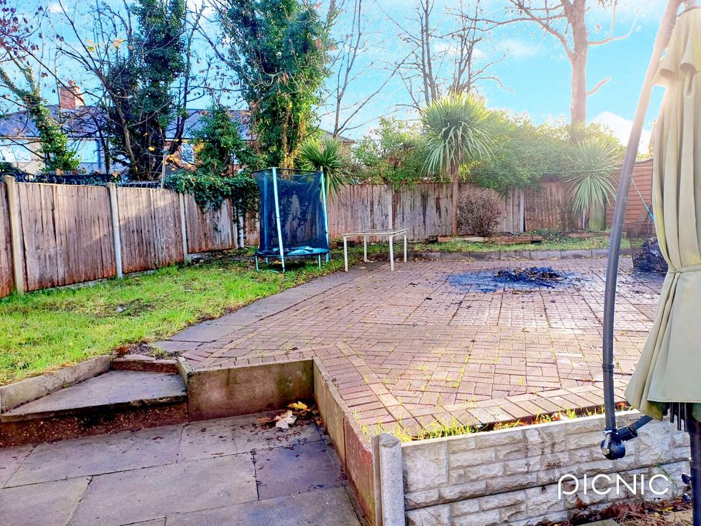 Property photo 3 of 18