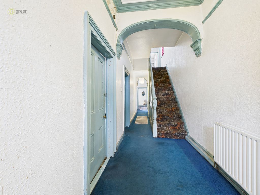 Property photo 2 of 54