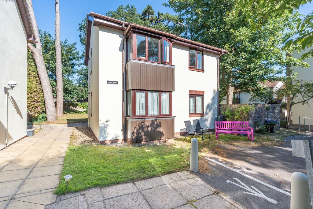 Property photo 1 of 12 Front