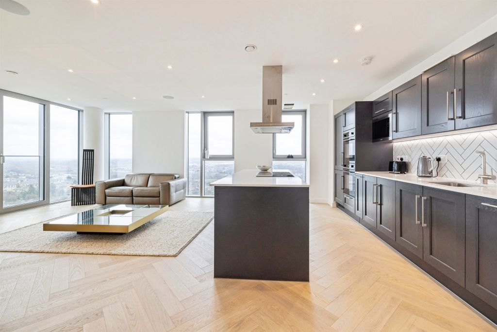 Property photo 3 of 22