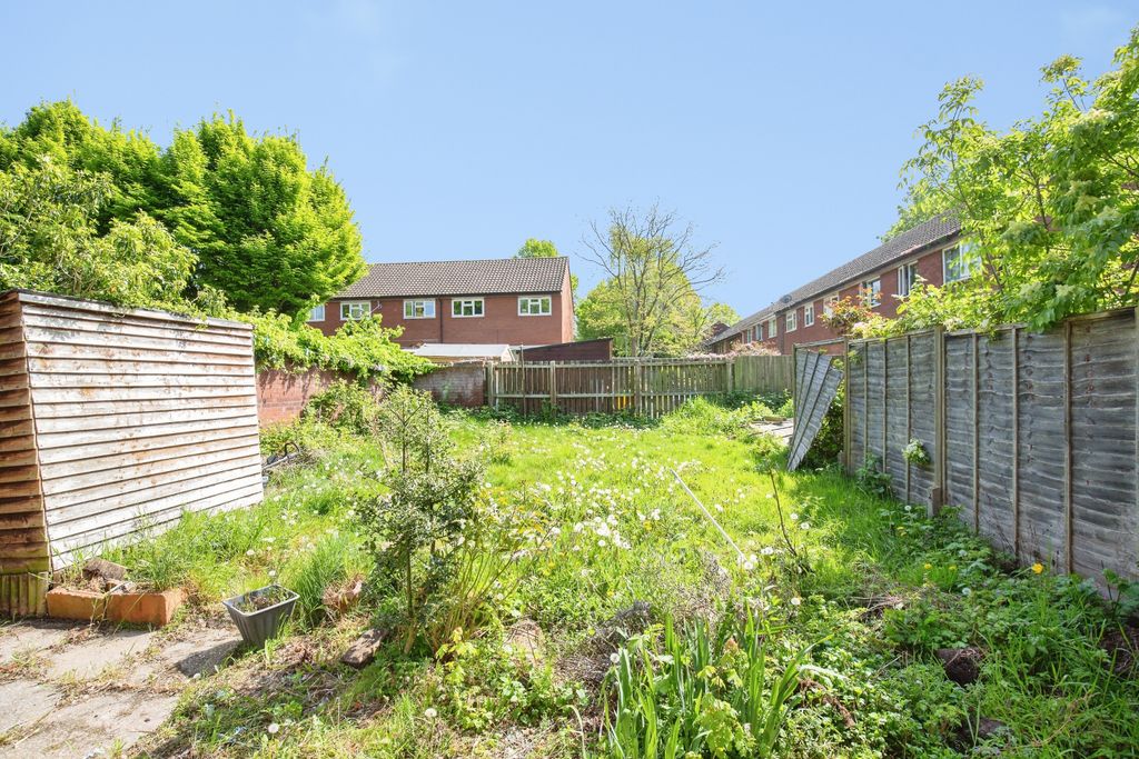 Property photo 2 of 16 Cf82B751-Mw26-103