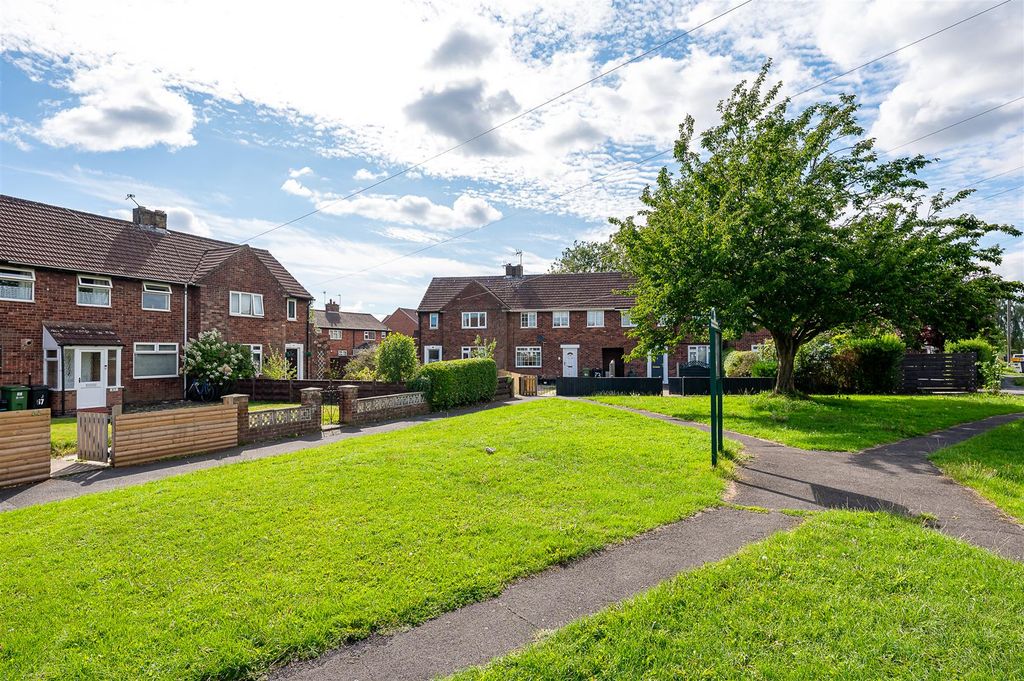 Property photo 1 of 16 Front