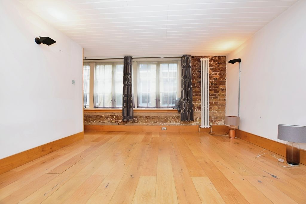 Property photo 2 of 11 Living Room