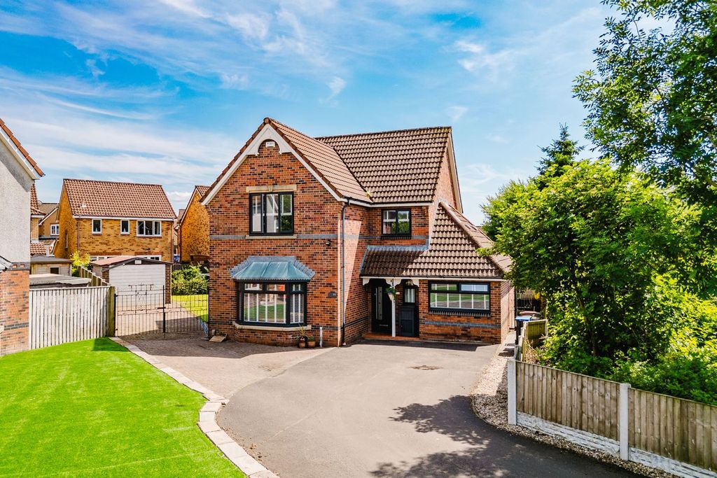 Property photo 1 of 31