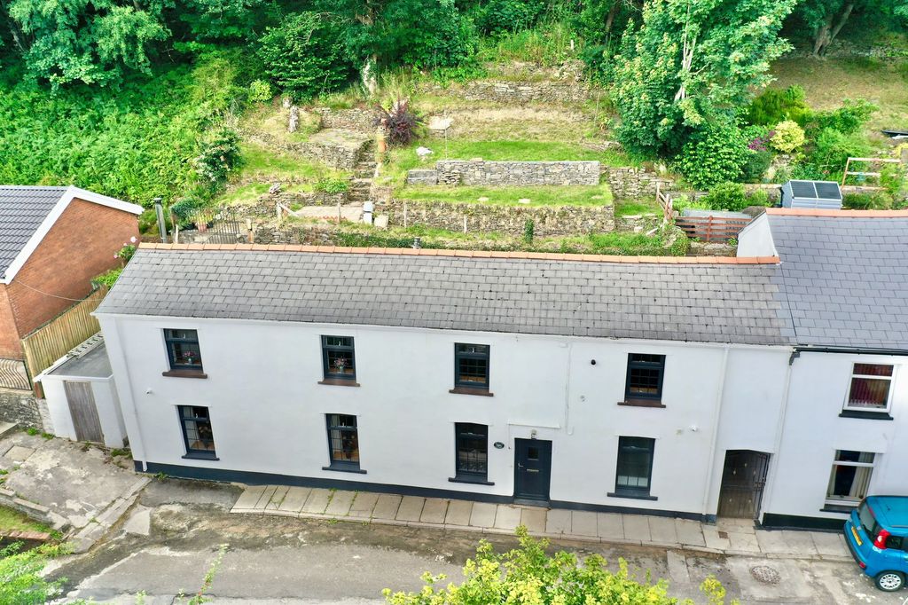 Property photo 1 of 38