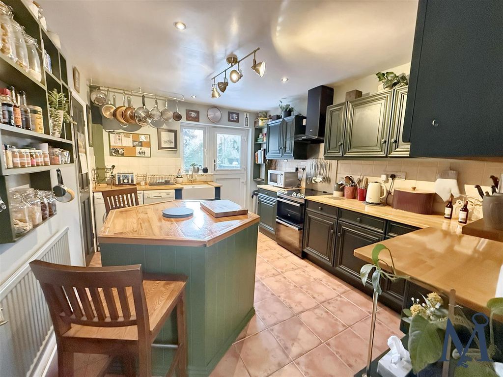 Property photo 2 of 20 Kitchen Diner