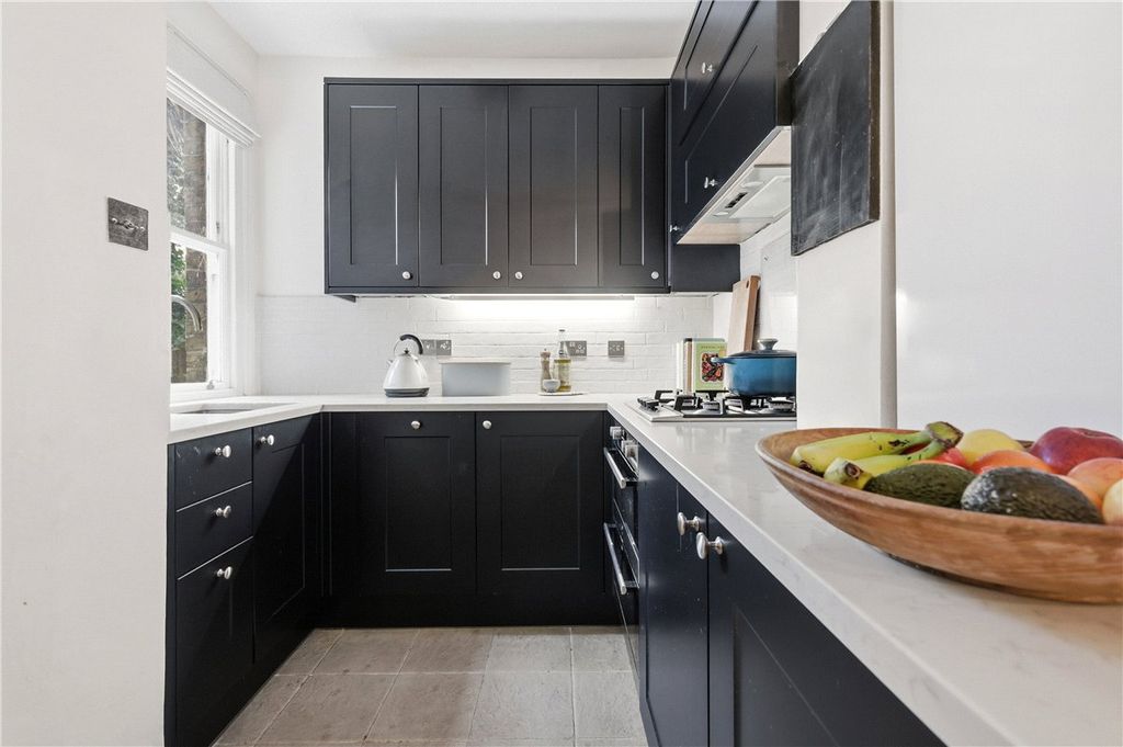 Property photo 3 of 10 Picture No. 25