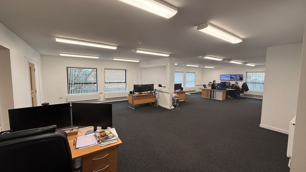 Property photo 2 of 6