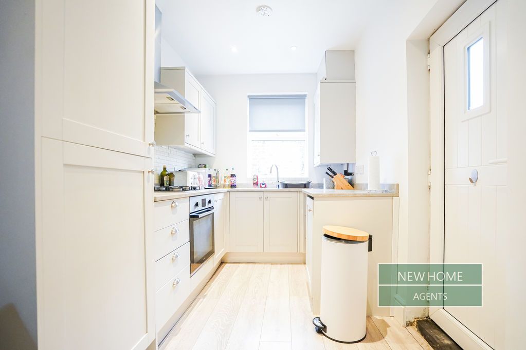 Property photo 3 of 24 Photo 17