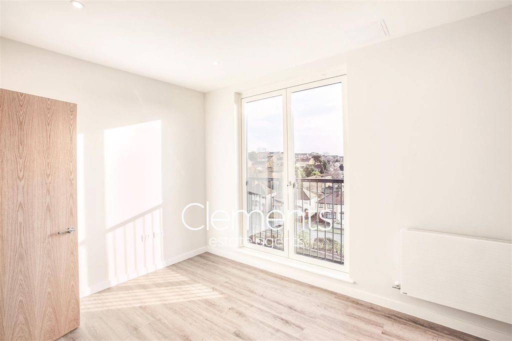Property photo 3 of 10 Bedroom 1 Cmyk.Jpg