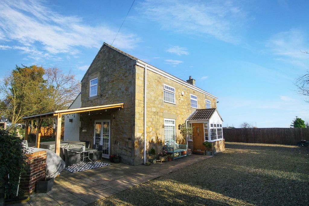 Property photo 1 of 23 1