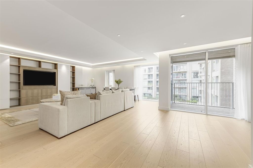 Property photo 3 of 24 Open Plan Living